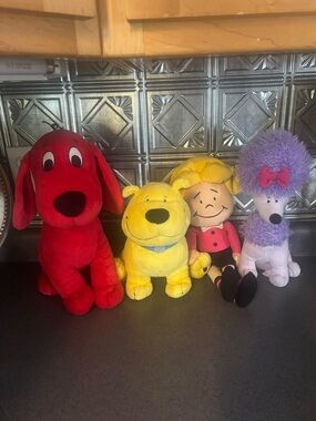 Kohl’s Cares Clifford Plush Set